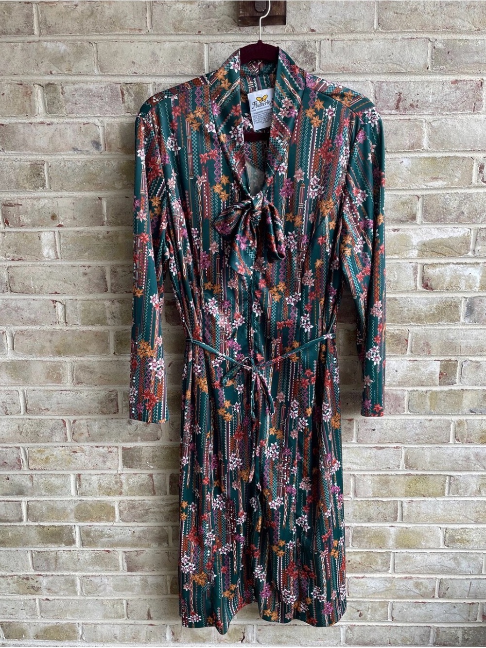 Green Floral Tie-Front Long Sleeve Dress